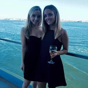 Meet your Posher, Caroline